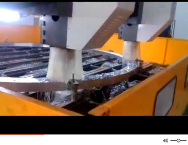 5米法蘭高速鉆床(鉆60的孔)